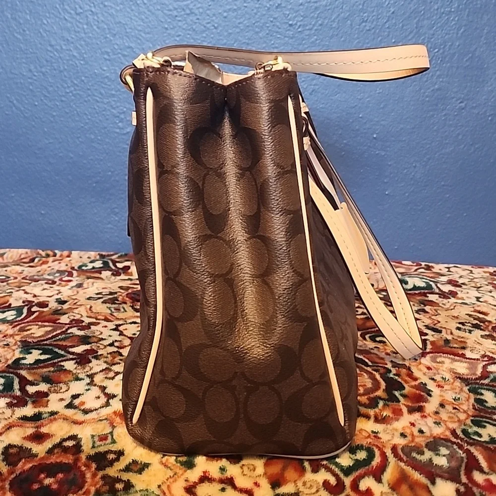 New Authentic Coach Signature Peyton Shoulder Bag - Purse Tan Brown. - Picture 5 of 9